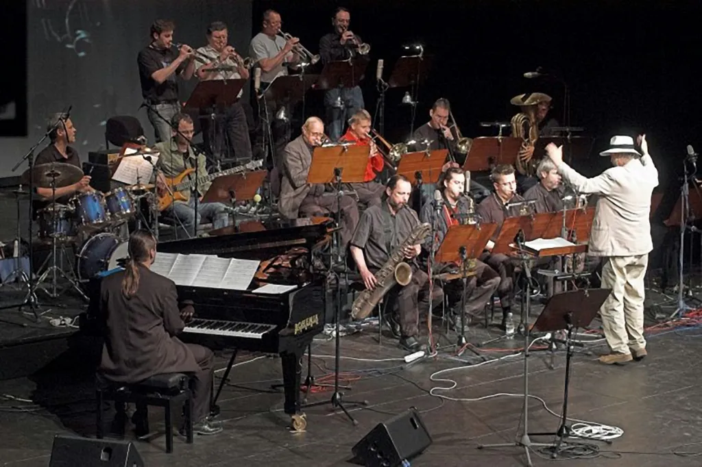 Příběhy českého jazzu. Dvaadvacetidílný cyklus mapuje jazzové dění na tuzemské scéně od počátku po současnou generaci
