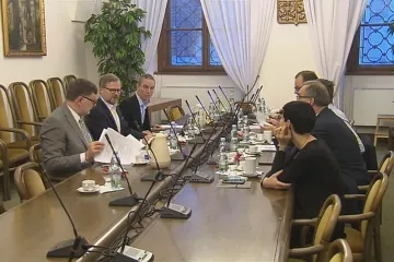 Piráti, ODS, TOP 09 a STAN se hlásí o místa ve sněmovních výborech. Chtějí kontrolovat