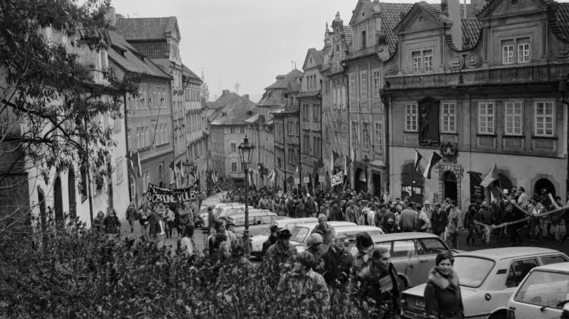 Sametová revoluce očima fotografů v Praze