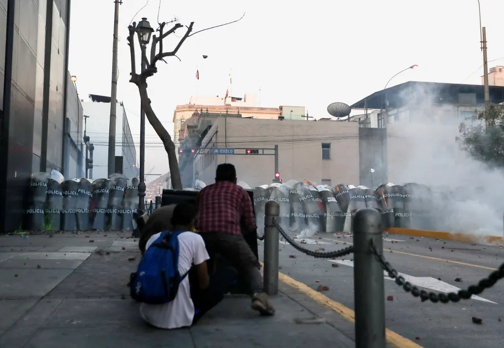 V Peru pokračují protivládní protesty