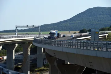Jízda po dálnici D8 bude bez omezení od 20. září