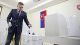 Premiér Robert Fico volil na bratislavské Základní škole Alexandera Dubčeka