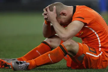 Fotbalové kluby už se do velkých přestupů nehrnou