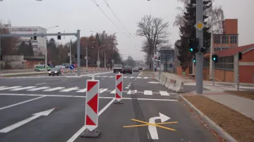 Řidiči přijíždějící ke křižovatce jsouzmatení