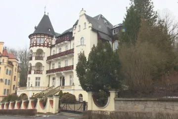 V Karlových Varech přibývá prázdných budov. Kvůli ceně o ně není zájem