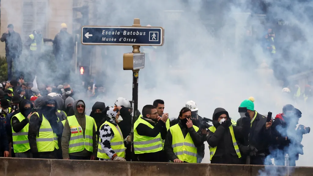 Demonstrace takzvaných žlutých vest v Paříži