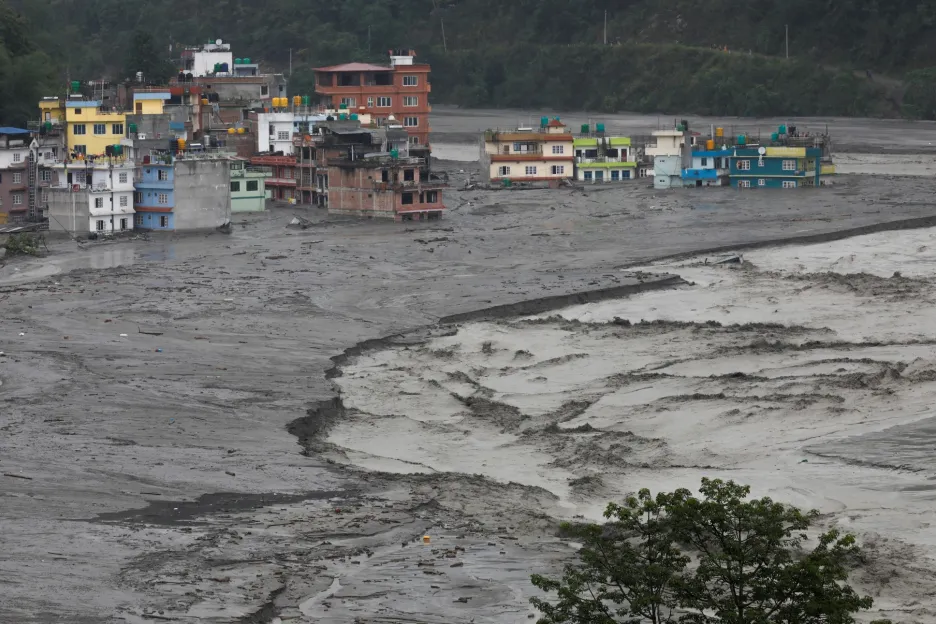 Monzunové deště v Bhútánu rozvodnily řeky v nepálské oblasti Sindhupalchok