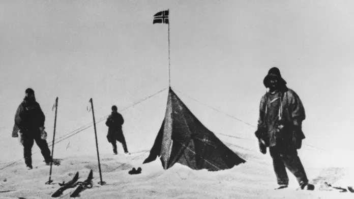 Členové Scottovy výpravy na jižním pólu nalezli Amundsenův stan
