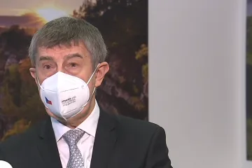 Firmy s více než 250 zaměstnanci by od pátku mohly povinně testovat, řekl Babiš