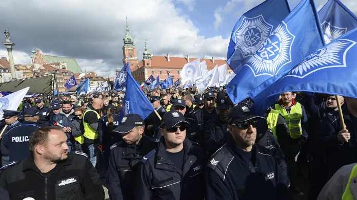 Demonstrace polských policistů za vyšší platy