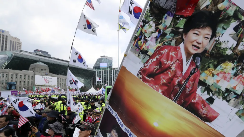 Protesty proti zatčení jihokorejské exprezidentky