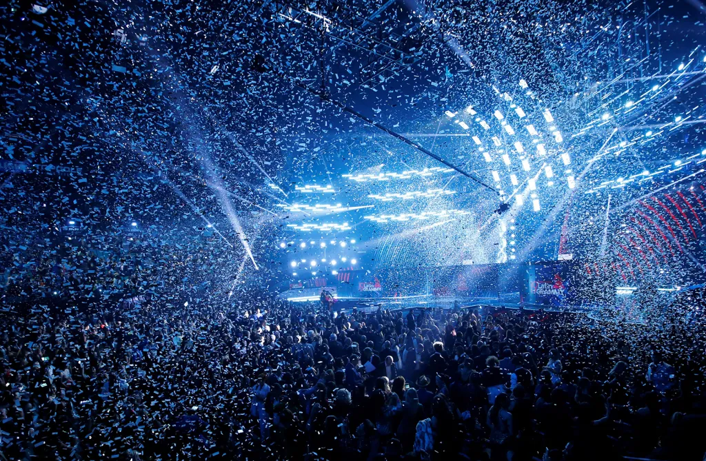 Slavnostní ceremoniál a vyhlášení alba roku na Latin Grammy Awards, které oceňují španělsky nebo portugalsky zpívající umělce, v Las Vegas