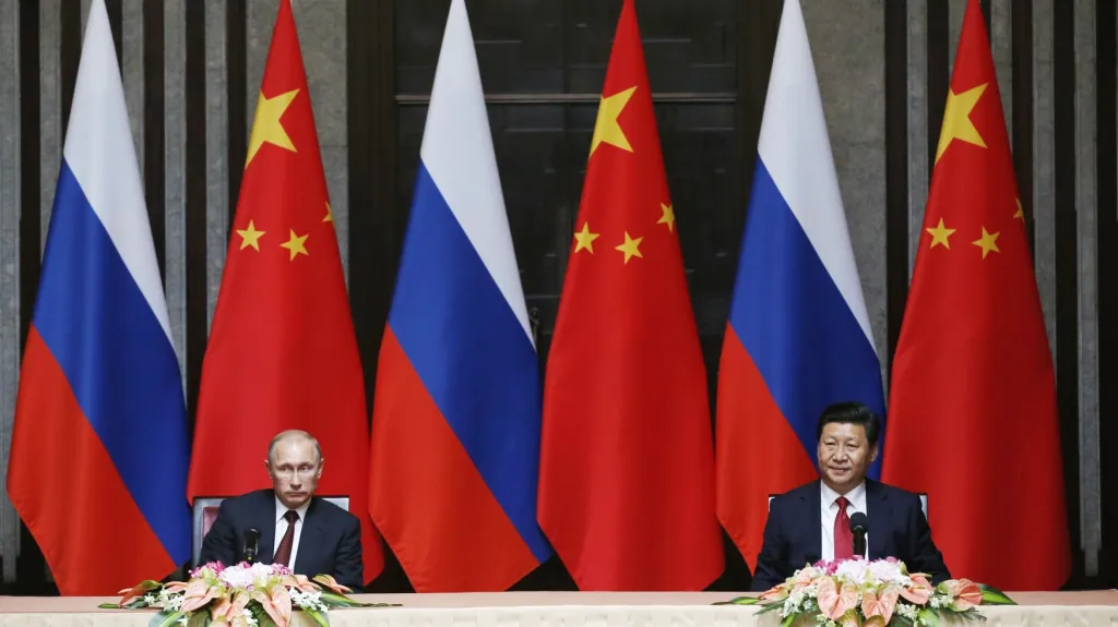 Vladimir Putin se svým čínským protějškem