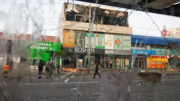 Následky dronového útoku na Kyjev