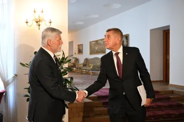 Pavel s Babišem se neshodli. Vláda o delegaci na summit NATO rozhodne v červnu