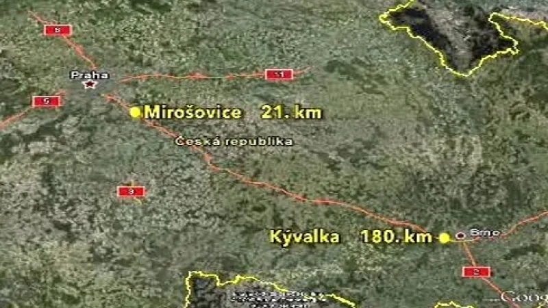 Úsek plánované přestavby na D1 mezi Mirošovicemi a Kývalkou