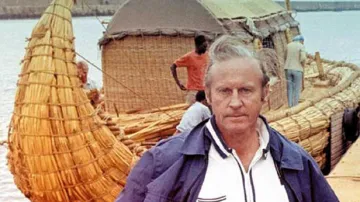 Etnolog Thor Heyerdahl se svou lodí Ra II.