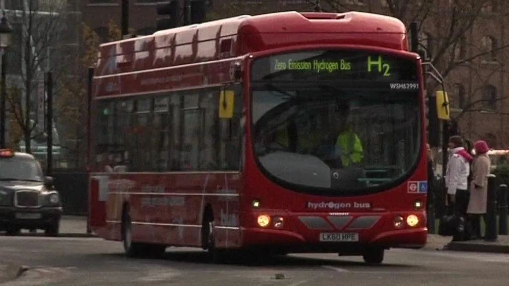 Autobus poháněný vodíkem