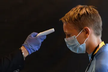 Švédsko zvažuje zpřísnění opatření, covid tam opět nabírá dech
