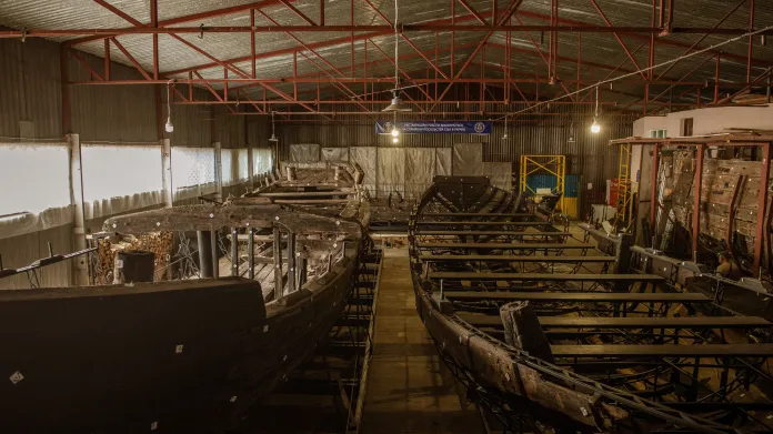 Obnova kozáckých lodí. Pozůstatky další lodi našli archeologové po opadnutí vody ze zničené Kachovské přehrady