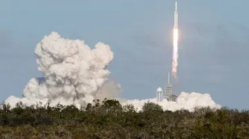 Falcon Heavy, start a náklad