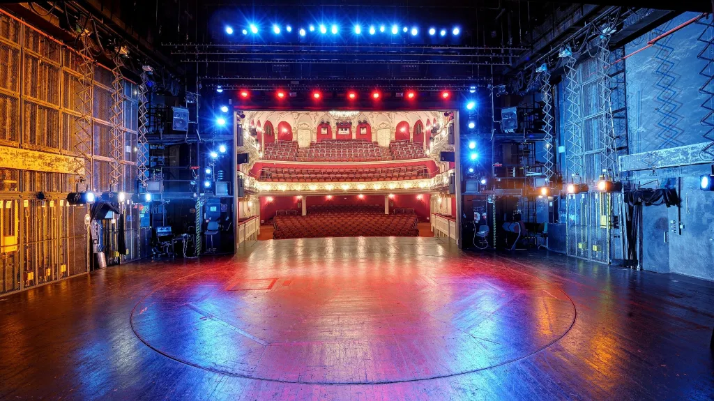 Divadlo Antonína Dvořáka