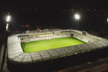 Královéhradecký stadion získal částečnou kolaudaci. Fotbalisté mohou v sobotu na utkání