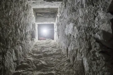 Archeologové objevili v milevském klášteře tajnou chodbu. Může vést k trezoru