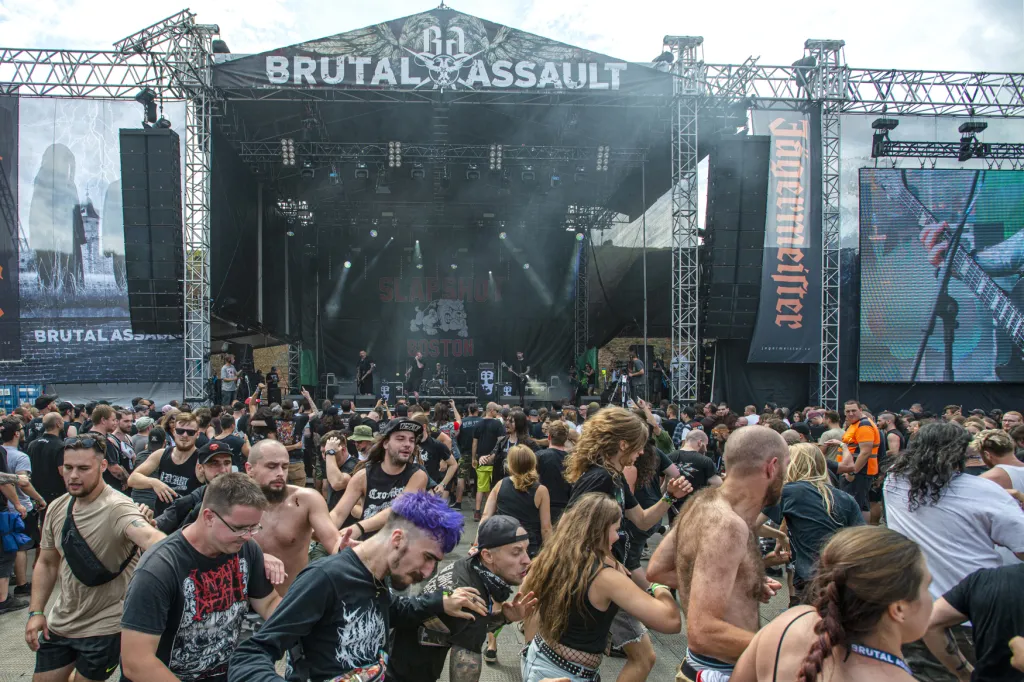 Festival Brutal Assault patří mezi největší metalové festivaly v Evropě