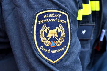 Při opravě potrubí v Plzni unikl plyn. Hasiči museli evakuovat děti ze školky