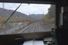 Z Chebu přes Bavorsko se řítil neřízený vlak se dřevem. Ujel sto kilometrů