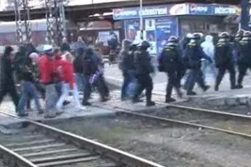 Stovky baníkovců v Brně: Dva zadržení, jinak klid