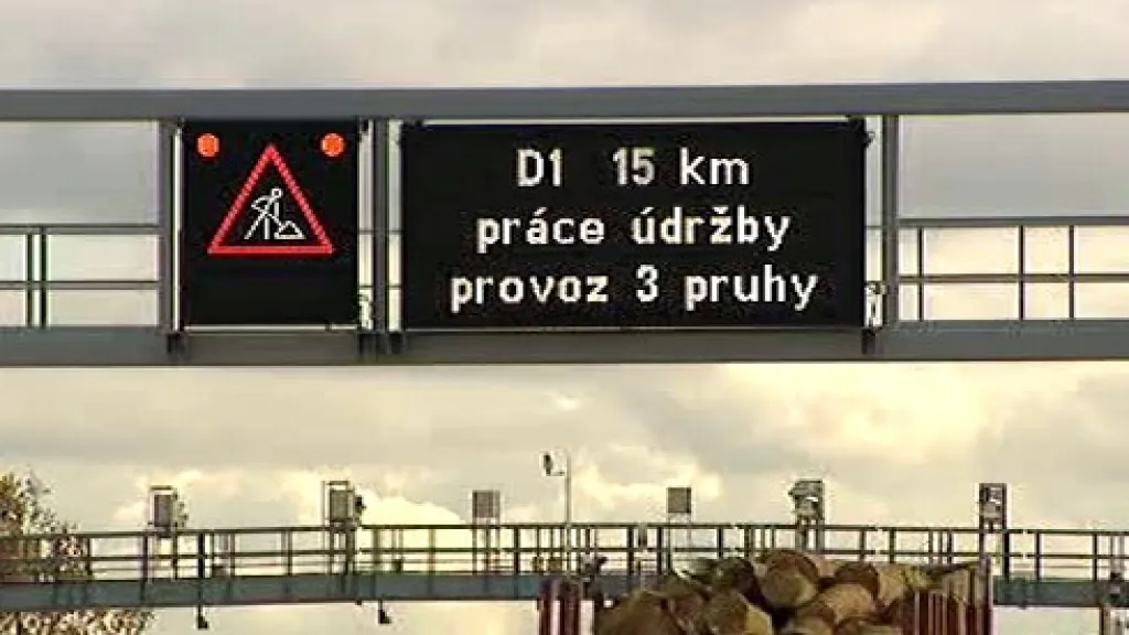 Informační cedule na dálnici