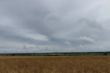 Týden bude oblačný, teploty se mají pohybovat kolem dvaceti stupňů