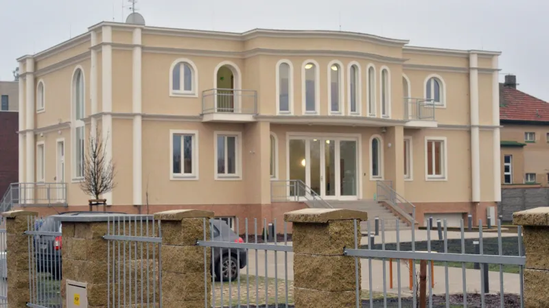 Budova budoucího velvyslanectví Palestiny v Praze-Suchdole