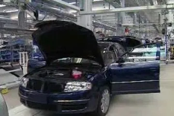 Automobilky se předhánějí ve ztrátách