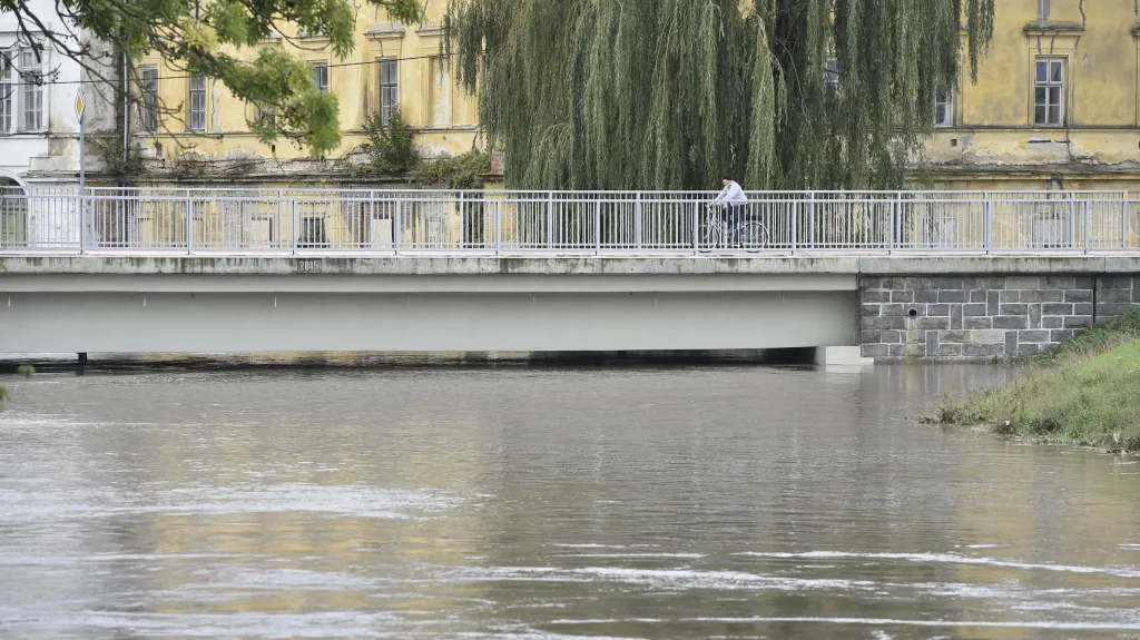 Zvýšená hladina řeky ve Veselí nad Moravou