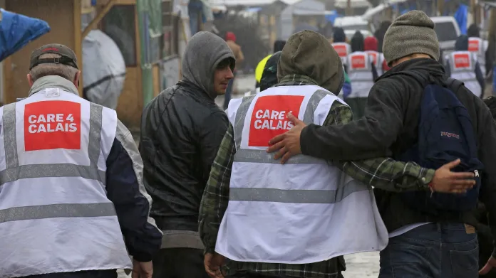 Uprchlický tábor v Calais se zmenší