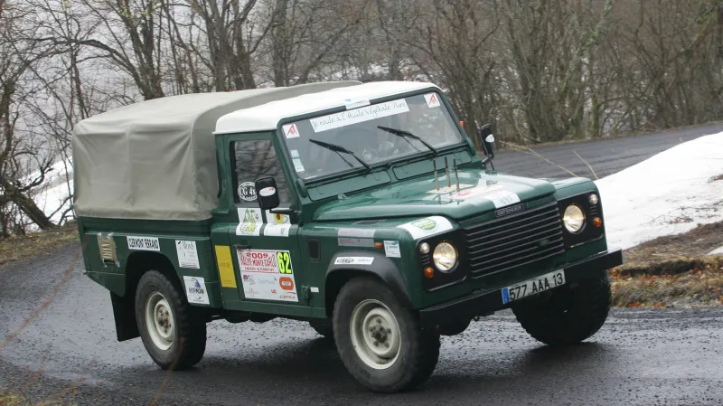 Land Rover Defender