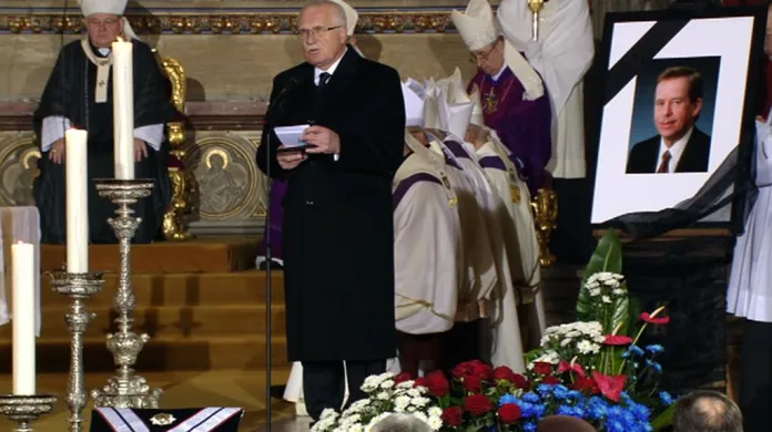 Václav Klaus má projev na Havlově pohřbu