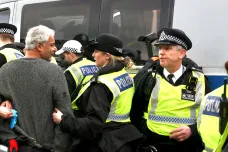 Policisté v Británii dostali víc pravomocí. Vláda tak reagovala na potíže při propalestinských akcích