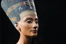 Egyptologové možná odhalili, kde se nachází mumie slavné Nefertiti