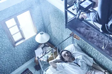 Do hlavy si člověk vidí sám, ale sám v ní není. Národní divadlo prozkoumalo Kosmos