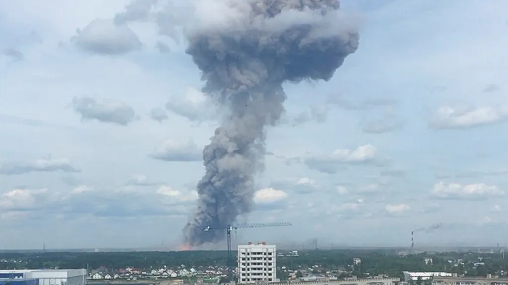 Mrak po výbuchu v ruské továrně