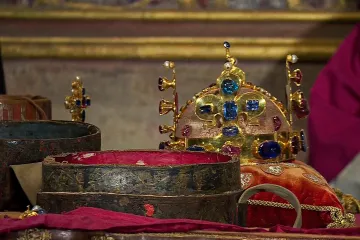 Klíčníci vyzvedli české korunovační klenoty