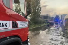Bouřka lámala v Brně stromy a ničila střechy. Na desítkách míst v Česku padly teplotní rekordy