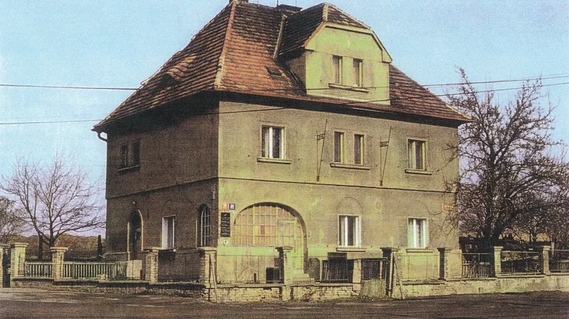 Dům, v němž působila skupina ÚVOD