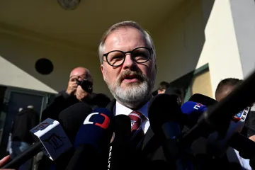 Zmocněnec nenahrazuje ministra, je to obcházení ústavy, míní expremiér Fiala