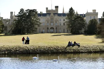 Vstup do zámeckého parku v Lednici už asi nebude zdarma. Návštěvník má zaplatit třicet korun