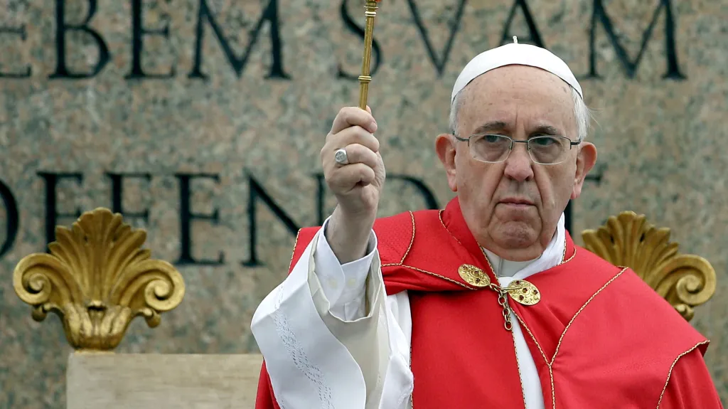 Papež František při bohoslužbě na Květnou neděli